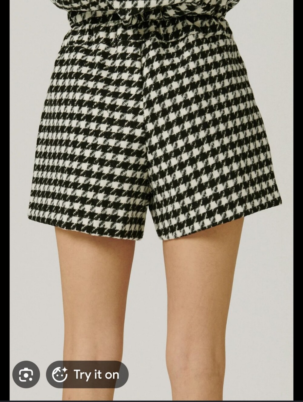 white birch Black and White Houndstooth Women’s Shorts